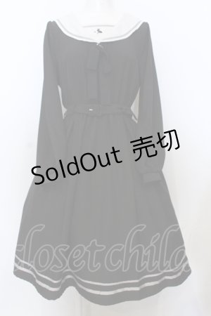 画像: axes femme POETIQUE / ウサギ刺繍セーラーワンピース【多屋来夢コラボ】  クロ O-25-06-21-021-AX-OP-IG-OS