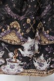 画像2: Enchantlic Enchantilly / すみれのお茶会ティアードジャンパースカート L アンティークブラック O-25-06-28-005-LO-OP-IG-OS (2)