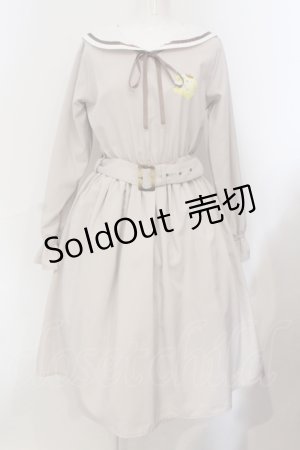 画像: サンリオ / ポムポムプリンセーラーワンピース M ベージュ O-25-06-28-015-EL-OP-OW-OS