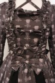 画像2: ATELIER PIERROT / Rosy Bouquet Dress 1 ライトグレー×ブラック O-25-06-30-089-EL-OP-OW-OS (2)