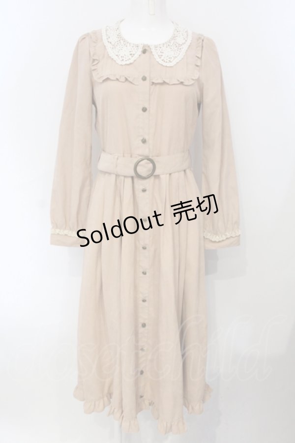 画像1: axes femme / レース襟ロングワンピース  ベージュ系 O-25-07-05-061-AX-OP-IG-OS (1)