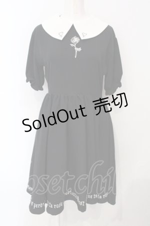 画像: LISTEN FLAVOR / 薔薇とアンク刺繍ギャザーワンピース F ブラック×ホワイト O-25-07-07-087-PU-OP-OW-OS