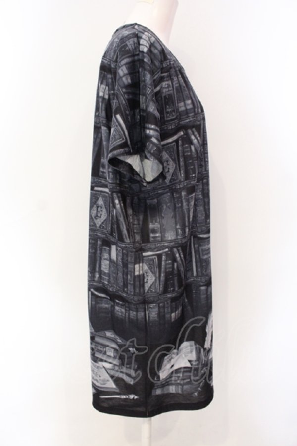 画像2: Enchantlic Enchantilly / 秘密の書斎カットソーワンピース  クロ O-25-07-12-065-LO-OP-OW-OS (2)