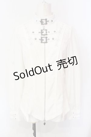 画像: Ozz oneste / Dark Wizardバックルベルトブラウス  ホワイト O-25-07-15-046-OO-BL-OW-OS