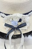 画像2: axes femme / 巻き薔薇ブローチカンカン帽  ナチュラル×ブルー O-25-07-17-122-AX-AC-IG-ZT-K011 (2)