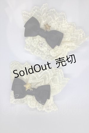 画像: Angelic Pretty / ロゴスターチャームお袖とめ  オフ×クロ O-25-07-18-1050-AP-ZA-IG-OS