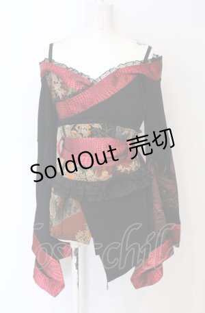 画像: Qutie Frash / コルセット付きちりめん切り替えオフショルカーディガン  ブラックｘレッド O-25-07-21-001-QU-TO-YM-OS