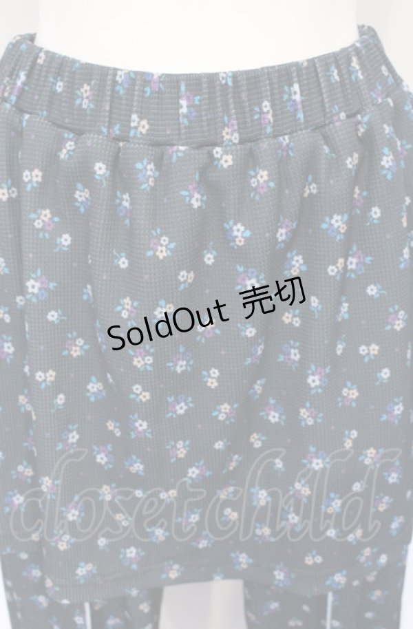 画像2: Candy Stripper / DRESSED UP FLOWER SKIRT PANTS　スカートパンツ 公式展開ブラック（緑みのある黒） F O-25-07-21-062-PU-PA-OW-ZT396 (2)