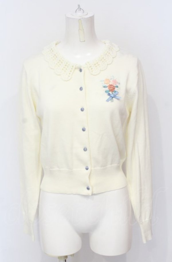 画像1: Fi.n.t / クロシェ衿リボン刺繍ニットカーディガン F アイボリー O-25-07-21-011-CA-TO-OW-ZT055 (1)