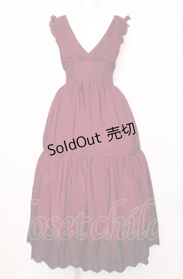 画像1: axes femme POETIQUE / トランプ刺繍ピナフォアワンピース  ワイン O-25-07-23-047-AX-OP-IG-OS (1)