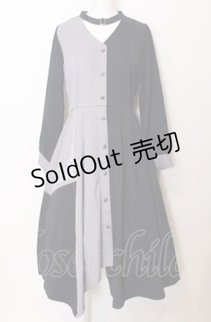 画像: axes femme POETIQUE / チョーカー風バイカラーワンピース  ネイビー O-25-07-23-054-AX-OP-IG-OS