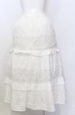 画像2: axes femme NOSTALGIE / コットンティアードスカート  シロ O-25-07-23-070-AX-SK-IG-ZT508 (2)