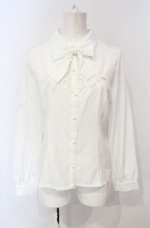 画像: axes femme POETIQUE / キャットブローチ付ブラウス  シロ O-25-07-24-052-AX-BL-IG-OS