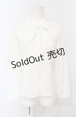 画像: axes femme POETIQUE / キャットブローチ付ブラウス  シロ O-25-07-24-052-AX-BL-IG-OS