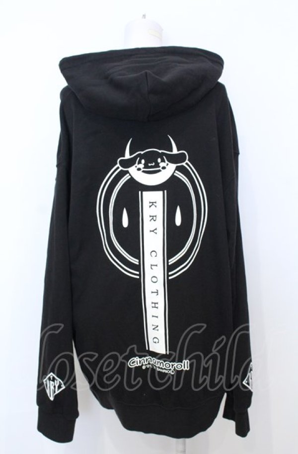 画像4: KRY CLOTHING / ｘサンリオキャラクターズパーカーCinnamoroll  ブラック O-25-07-25-003-EL-TO-YM-OS (4)