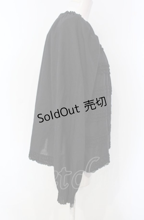 画像2: PINK HOUSE / ピコフリルボーダースクエアネックブラウス  クロ O-25-07-28-035-LO-OP-IG-ZI (2)