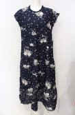 画像1: KANEKO ISAO / ローズシルエットノースリーブ段々ワンピース  ネイビー O-25-07-28-077-EL-OP-IG-ZT057 (1)