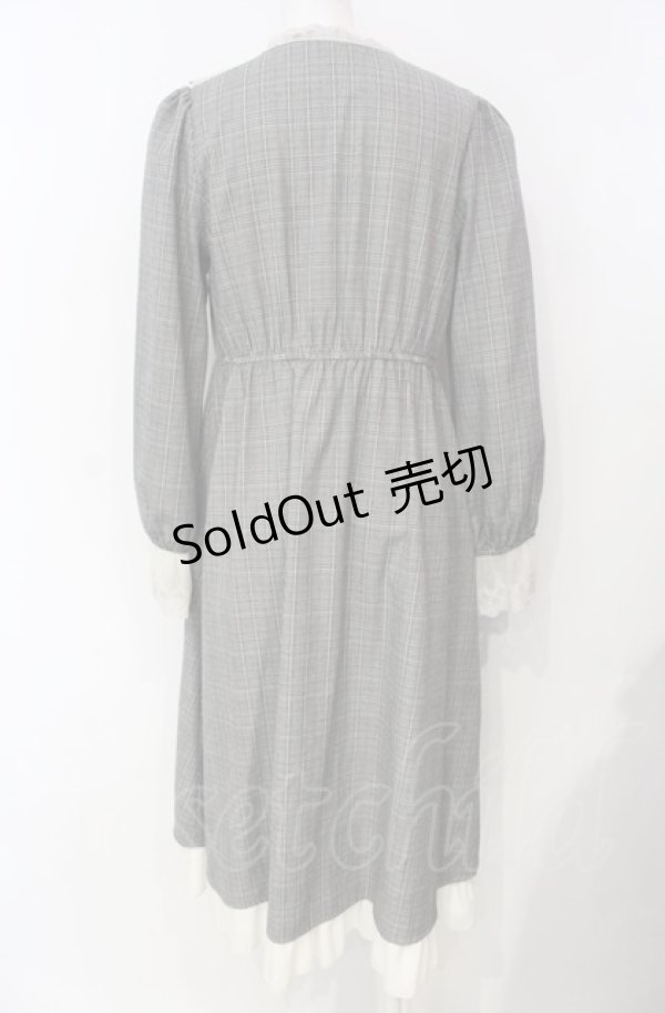 画像2: axes femme / ブローチ付ブロッキングワンピース M グレー O-25-07-29-044-AX-OP-IG-OS (2)