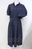 画像1: axes femme / トレンチプリーツシャツワンピース  フネイビー×クロ O-25-07-29-079-AX-OP-IG-OS (1)