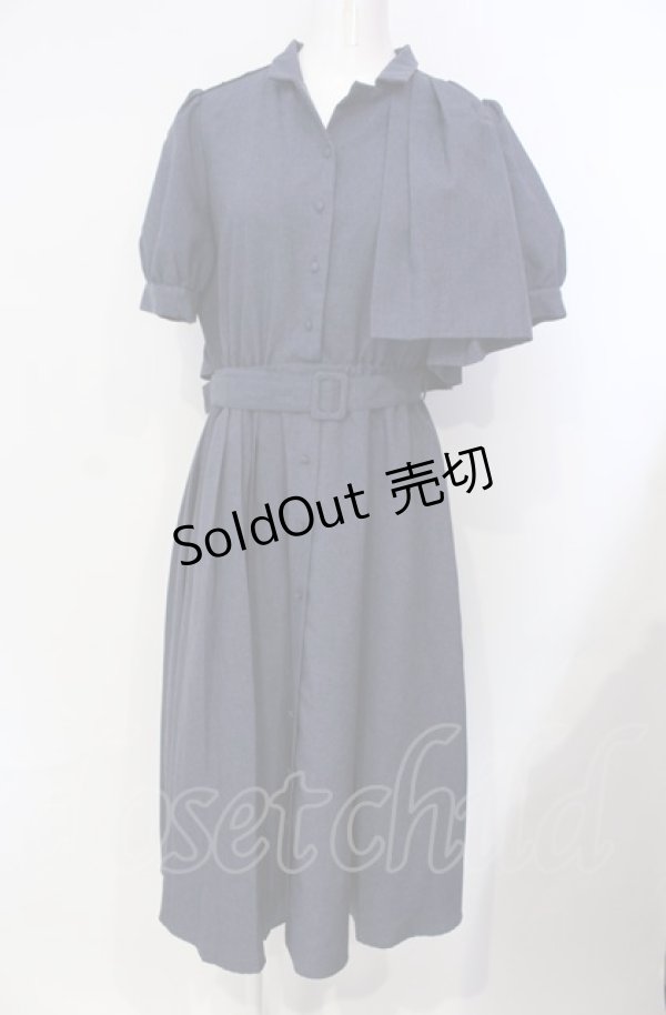 画像1: axes femme / トレンチプリーツシャツワンピース  フネイビー×クロ O-25-07-29-079-AX-OP-IG-OS (1)