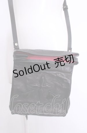 画像: zerone-ゼローネ- / 十字架と羽ショルダーバッグ  ブラック O-25-07-31-1005-PU-BG-OW-OS