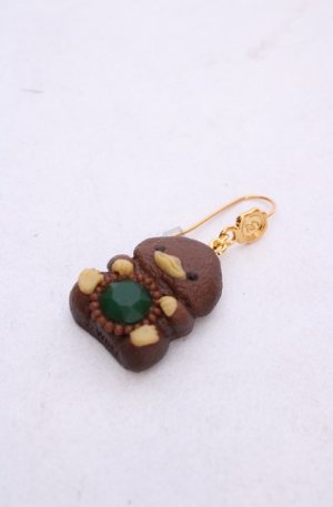 画像: Q-pot. / ベビーニフラー/ジュエルクッキー ピアス【ファンタスティックビースト コラボ】  ブラウン O-25-07-31-1113-QP-AC-OW-OS