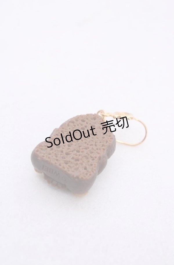 画像2: Q-pot. / ベビーニフラー/ジュエルクッキー ピアス【ファンタスティックビースト コラボ】  ブラウン O-25-07-31-1113-QP-AC-OW-ZT488-F001 (2)