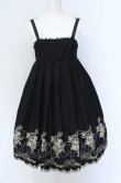 画像1: Emily Temple cute / ウサギ刺繍ハイウエストノースリーブワンピース  クロ×ゴールド O-25-07-31-1138-ET-OP-OW-OS (1)