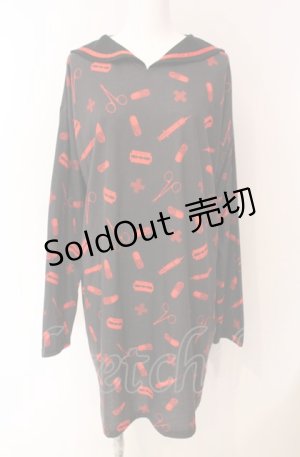 画像: LISTEN FLAVOR / おくすり総柄セーラーOP  ブラック×レッド O-25-08-02-074-PU-OP-IG-OS