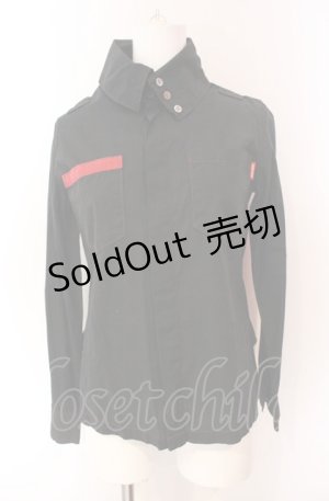 画像: HERE THERE / ステッチブラウス  ブラック×レッド O-25-08-02-094-PU-BL-IG-ZS