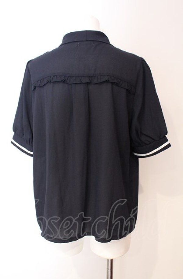 画像3: axes femme / モチーフ刺繍ボウタイブラウス M ネイビー×クロ O-25-08-07-089-AX-BL-IG-OS (3)