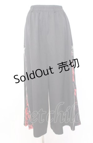 画像: NieR Clothing / WIDE ZIP PANTS【彼岸花】パンツ  ブラック×レッド O-25-08-08-005-PU-PA-IG-OS