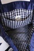 画像5: Maison de FLEUR / サンリオコラボ リボントートバッグ  ネイビー ポチャッコ O-25-08-09-1034-LO-BG-IG-OS (5)