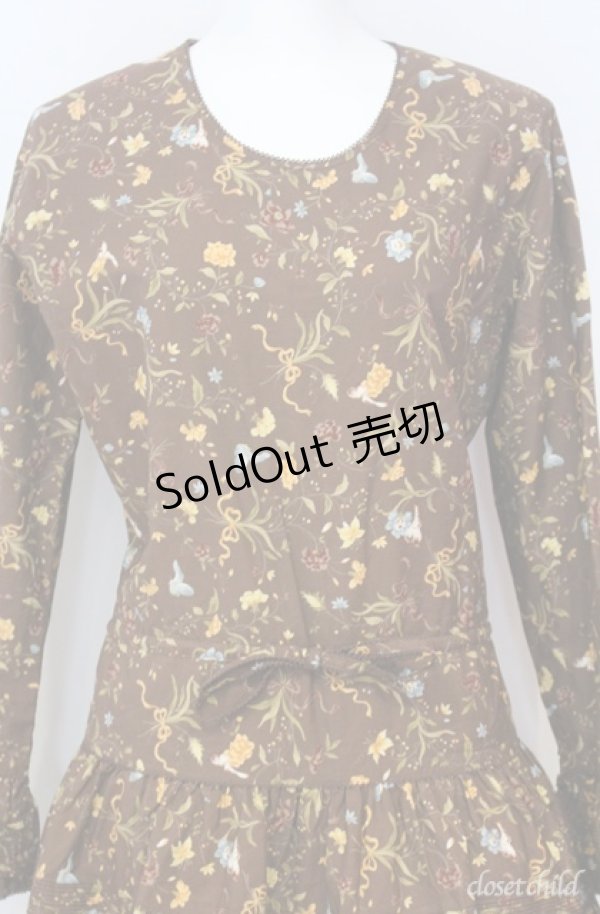 画像2: KANEKO ISAO / 花束柄タック使いワンピース  ブラウン O-25-08-10-062-EL-OP-OW-ZI (2)