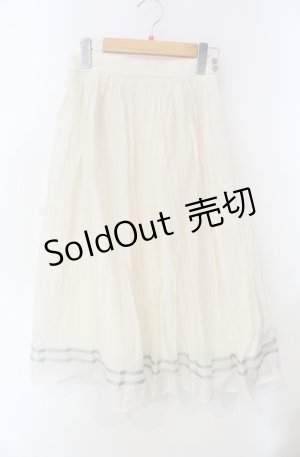 画像: F i.n.t / ライン使いシアータックスカート F アイボリー O-25-08-13-024-CA-SK-YM-ZT509