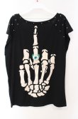 画像2: GLAVIL / プリントスタッズカットソー  ブラック O-25-08-16-051-PU-TO-IG-ZS (2)