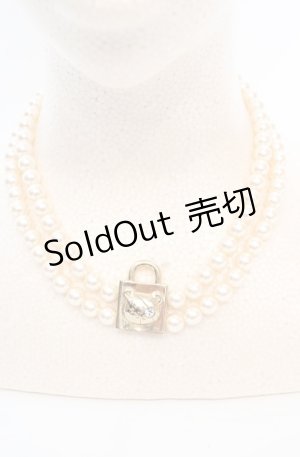 画像: PEACE NOW / 眼帯くまパドロックパールチョーカー  ゴールド O-25-08-17-027-PU-AC-OW-OS