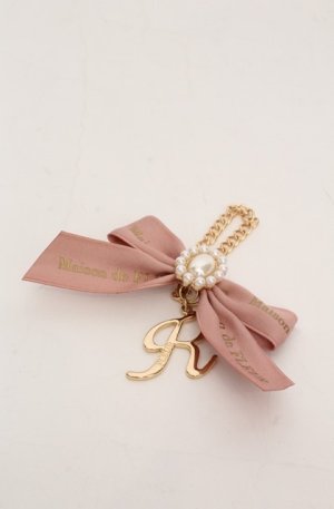 画像: Maison de FLEUR / イニシャルリボンパールチャーム  ピンク O-25-08-20-066-LO-ZA-OW-OS