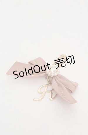画像: Maison de FLEUR / イニシャルリボンパールチャーム  ピンク O-25-08-20-066-LO-ZA-OW-ZT444-F001