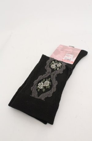 画像: m petit by misako / ECAMOVKバラレースソックス 23-25ｃｍ クロ O-25-08-20-074-LO-ZA-OW-OS