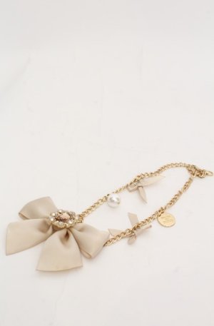 画像: Maison de FLEUR / ビジューリボンパールバッグチャーム  アイボリー O-25-08-20-086-LO-ZA-OW-OS