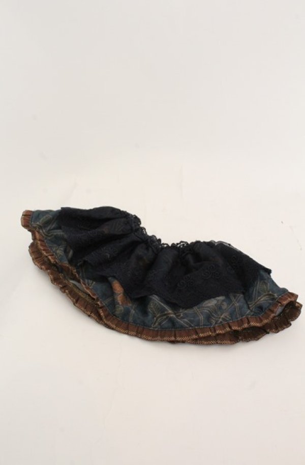 画像2: ALICE and the PIRATES / Mystical emotion〜クリスの心の囁き〜柄クリスのフリルケープ  紺 O-25-08-20-115-PA-ZA-OW-ZT487-F004 (2)