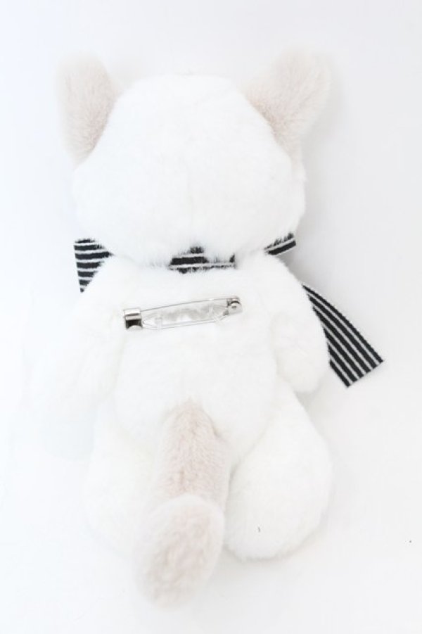 画像2: PINK HOUSE / ねこと子ペンギンぬいぐるみコサージュ  シロ×ベージュ O-25-08-21-1036-LO-ZA-IG-ZT500 (2)