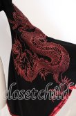 画像2: Qutie Frash / ドラゴンサテンオフショルショートボレロ  ブラック×レッド O-25-08-23-037-QU-TO-OW-OS (2)