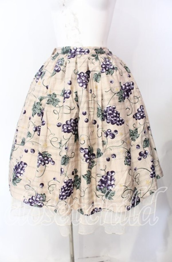 画像1: axes femme kawaii / ぶどう柄スカート M ベージュ O-25-08-26-052-AX-SK-YM-ZT052 (1)