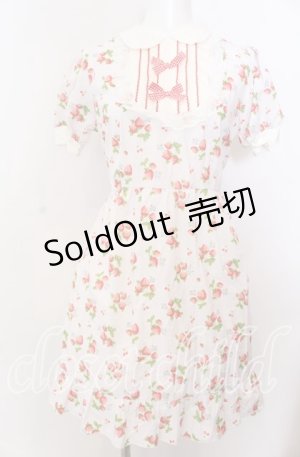 画像: Nile Perch / ヨーク切り替えいちご柄ワンピース  シロ×アカ O-25-08-27-044-LO-OP-OW-OS