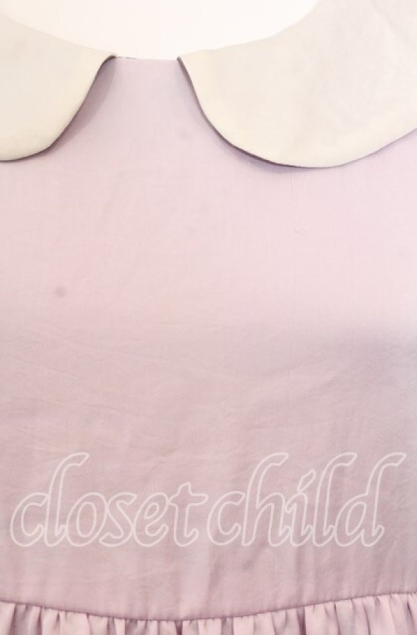 画像2: himitsu by syrup.(RoseMarie seoir) / 丸襟サテンワンピース  ラベンダー O-25-08-27-052-LO-OP-OW-ZT027 (2)