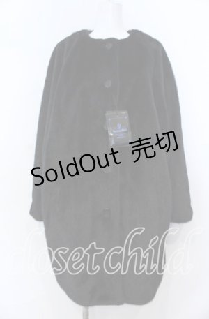 画像: Moi-meme-Moitie / クロスローズノーカラーファーコート  ブラック O-25-08-27-009-MO-CO-IG-OS