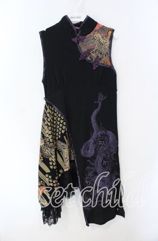 画像1: Qutie Frash / ちりめん和柄チャイナボタンワンピース  ブラック O-25-08-28-029-QU-OP-OW-ZT163 (1)