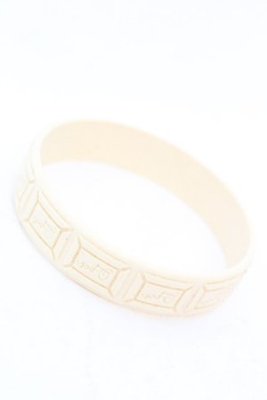 画像: Q-pot. / Peace White Chocolate Band  オフ O-25-08-30-1015-QP-AC-IG-ZT487-F001